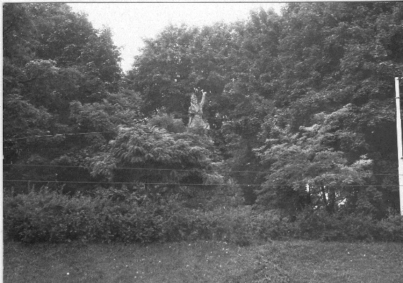 2 Lwów 1987, pomnik Bartosz Głowackiego, park Łyczakowski.jpg